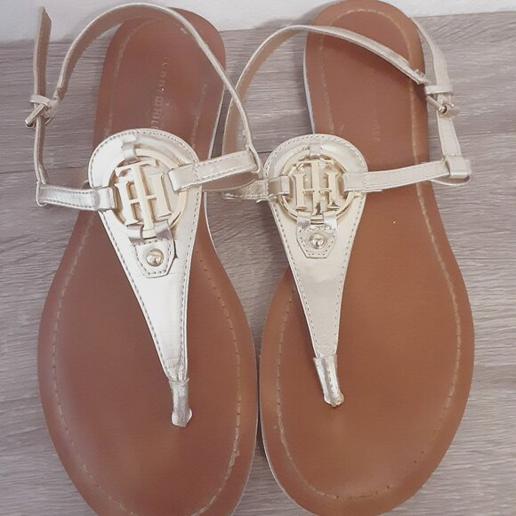 Tommy Hilfiger Pre-Owned Women’s Gold Thong Sandals Size 7 - Picture 1 of 10